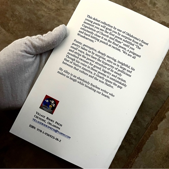 Book: "Strong Medicine" By Sly Alley. Poems. Oklahoma Book Award. 46 pag… - Picture 4 of 6